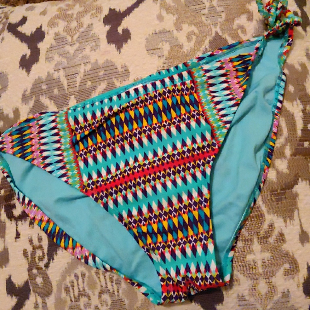 Bikini bottom with vibrant colors